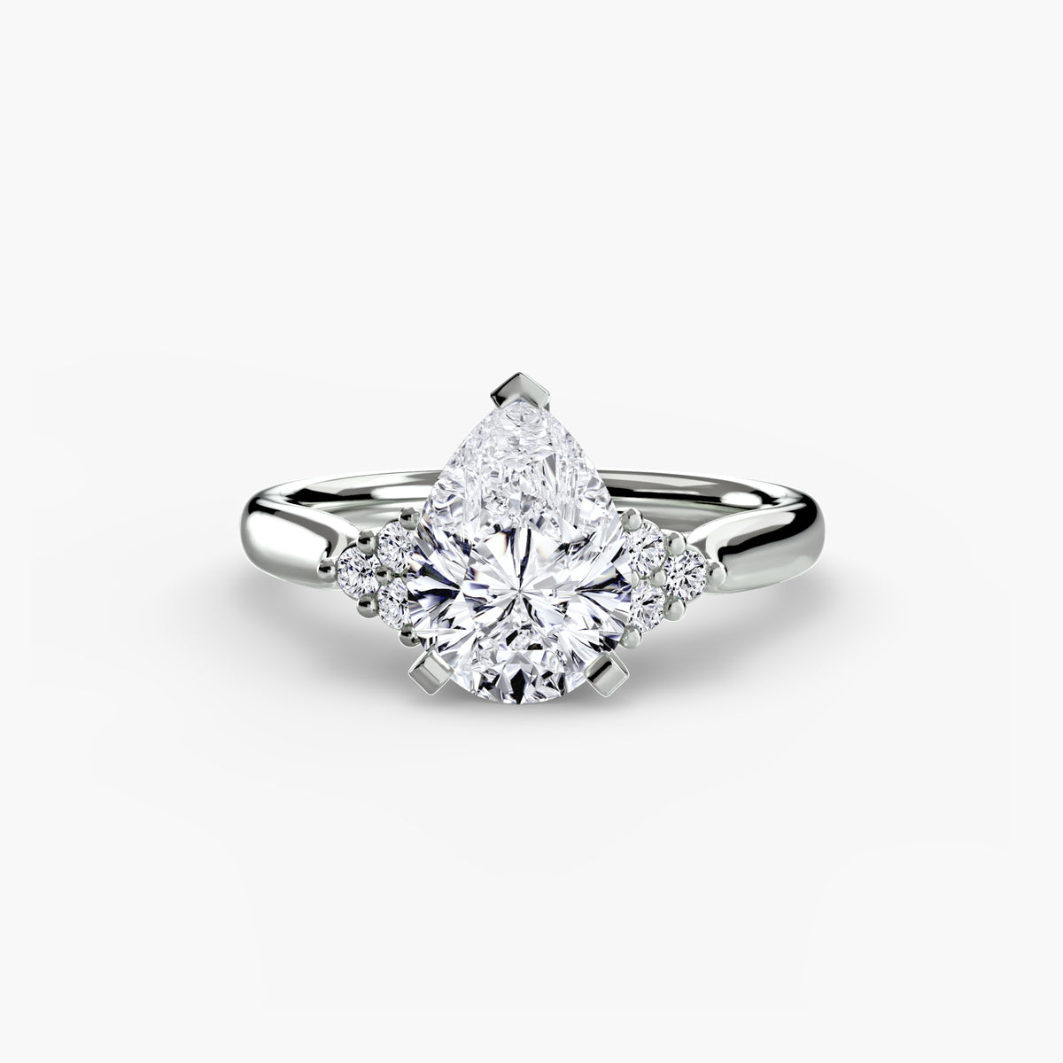 Inés Solitaire with Cluster Shoulders